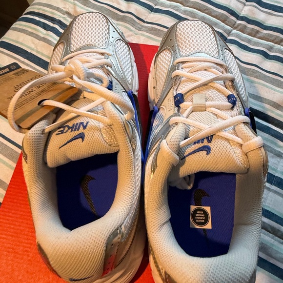 NIKE V5 RNR size 8 - Picture 4 of 5